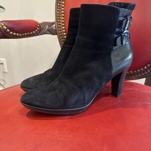 Elegant Black Ankle Boots